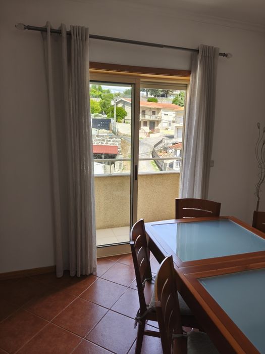 Apartamento T3 com garagem