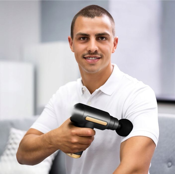Masażer  ciała pistolet  do masażu GUN + 4 końcowki + Akumulator USB