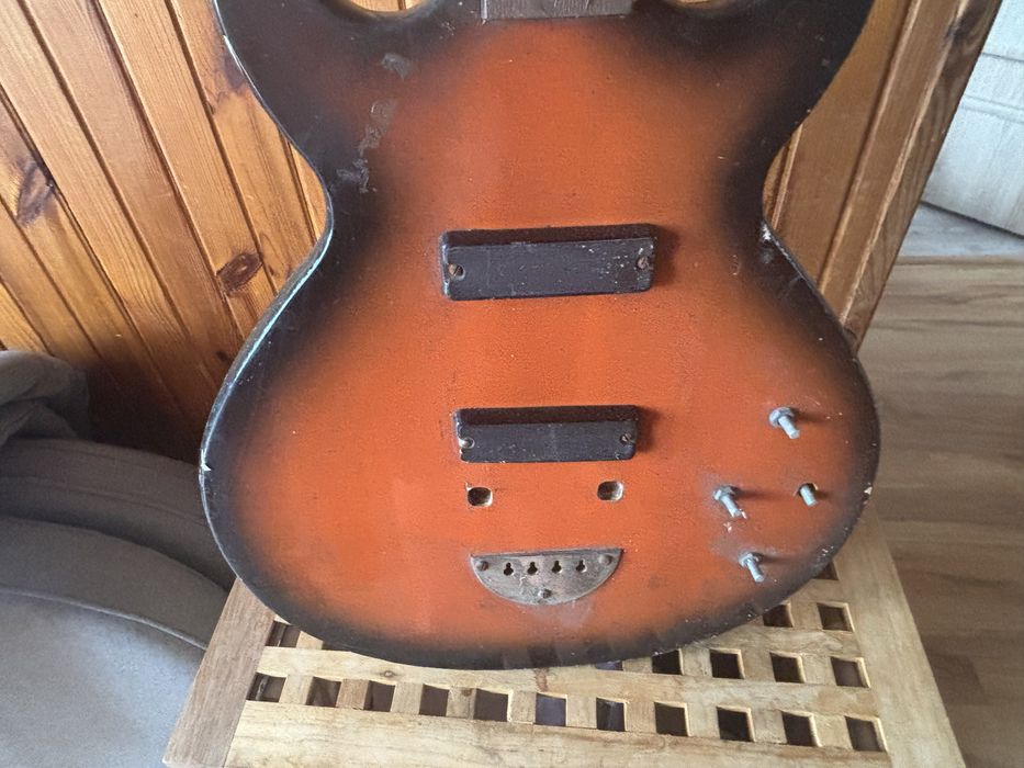 Defil Luna 2 gitara elektryczna