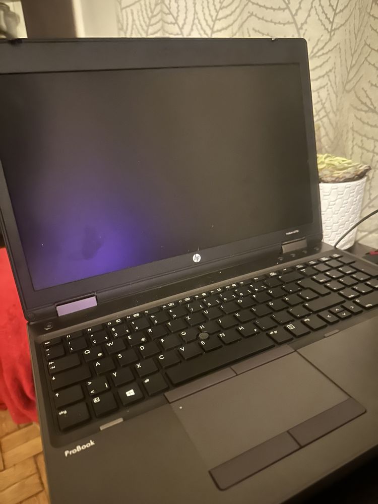 Laptop HP stan igła