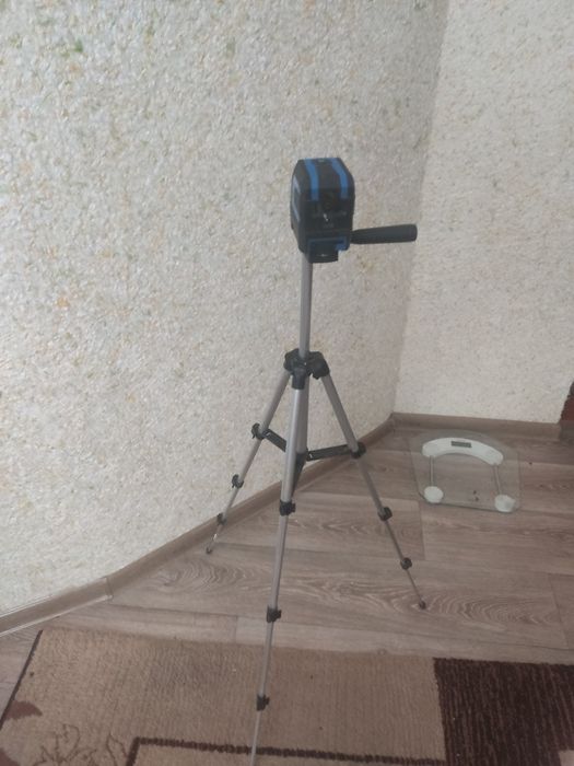 Продам лазерний рівень