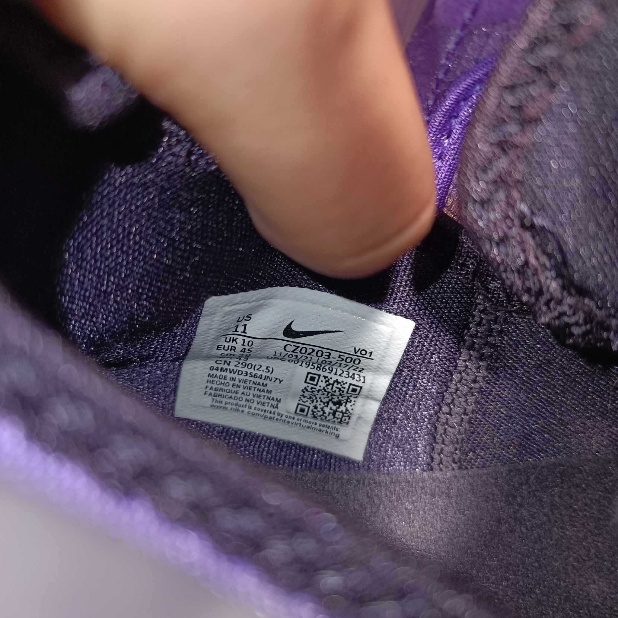 Nike LeBron XIX r. 45 (29 cm) Wild Berry/Hyper Pink