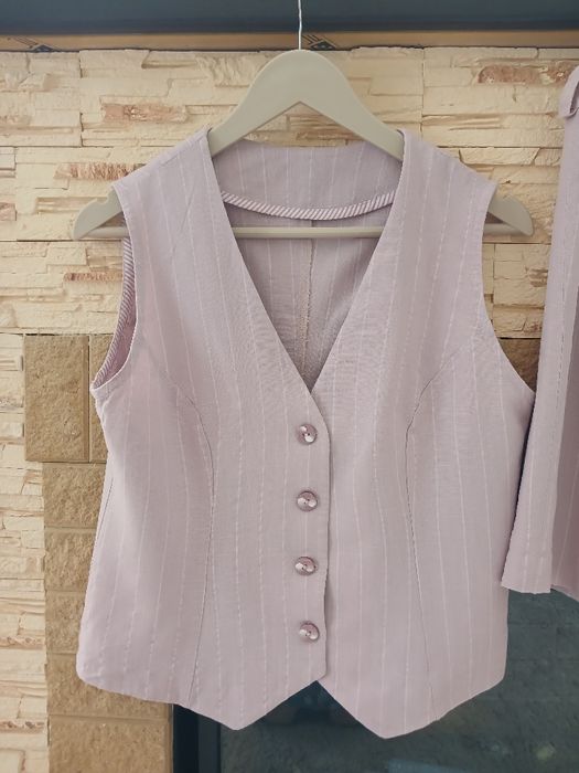 Костюм з льону жилет і шорти