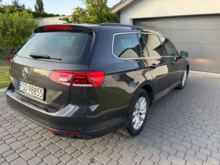 Volkswagen Passat Volkswagen Passat B8 2.0 TDI BMT Comfortline, zadbany