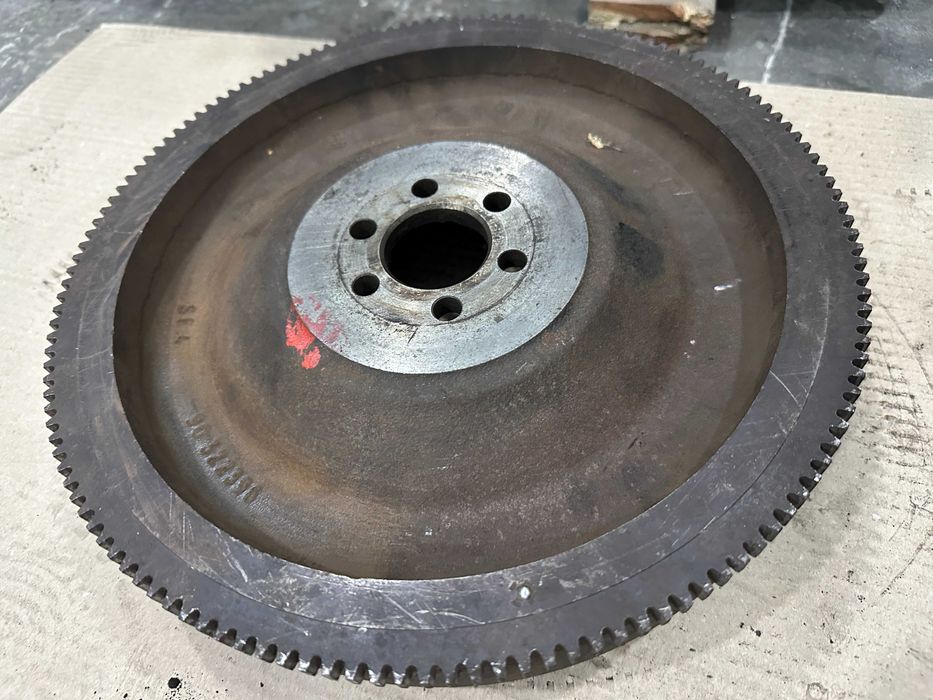 Маховик Opel omega frontera 2.4L 8v c24ne  90322396