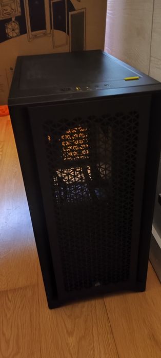 Torre / Caixa Corsair D4000