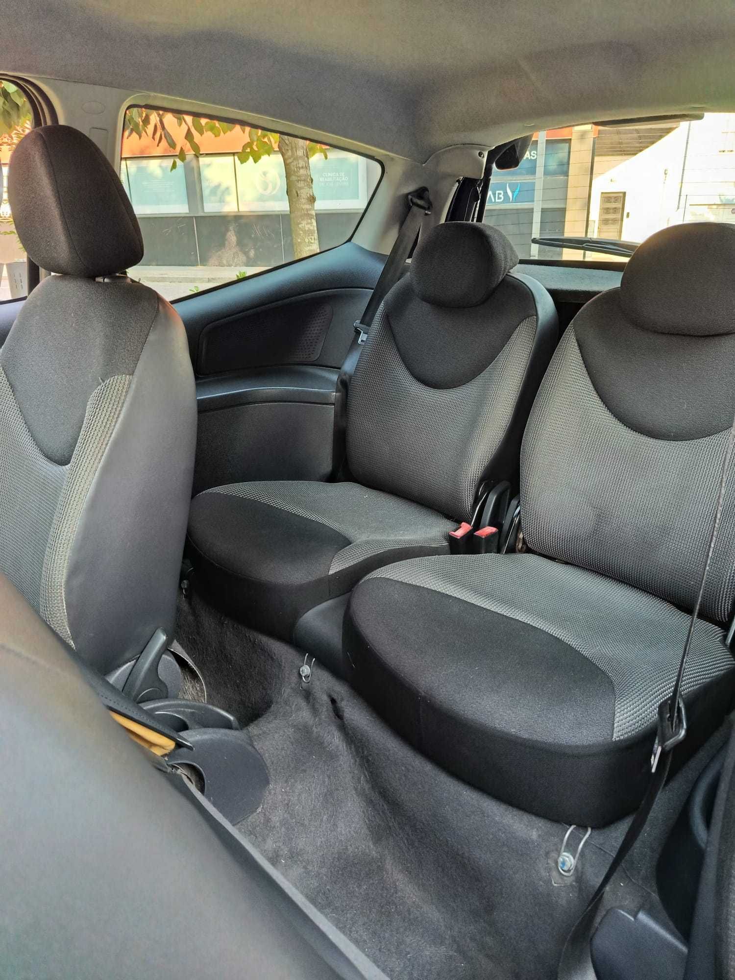 Carro C2 2005 em muito bom estado