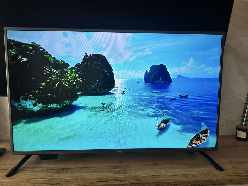 Телевізор Full HD LG 42(107 см) 42ly540h без смарт тв