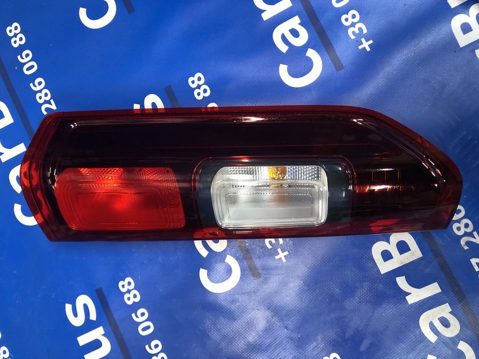 Задній лівий ліхтар Trafic III  Задний левый фонарь Виваро 3