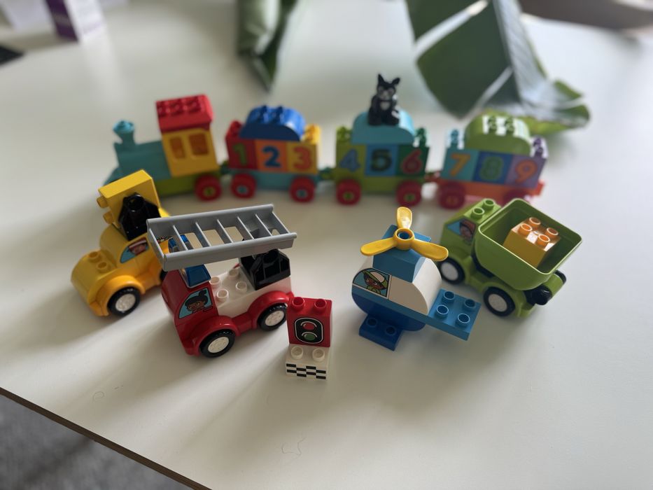 Lego duplo pociag z cyferkami+ pojazdy