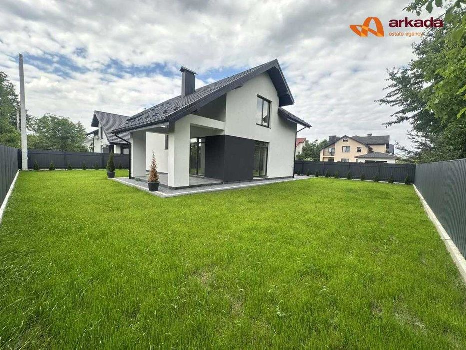 Продаж сучасного будинку з усіма комунікаціями