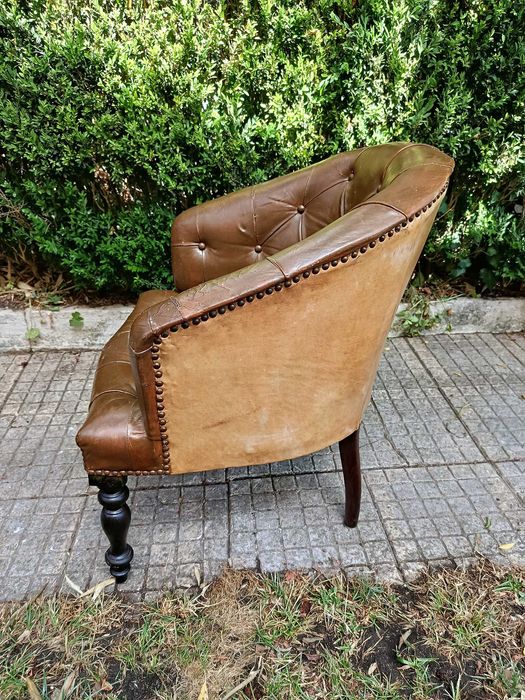 Cadeirão Vintage de Couro