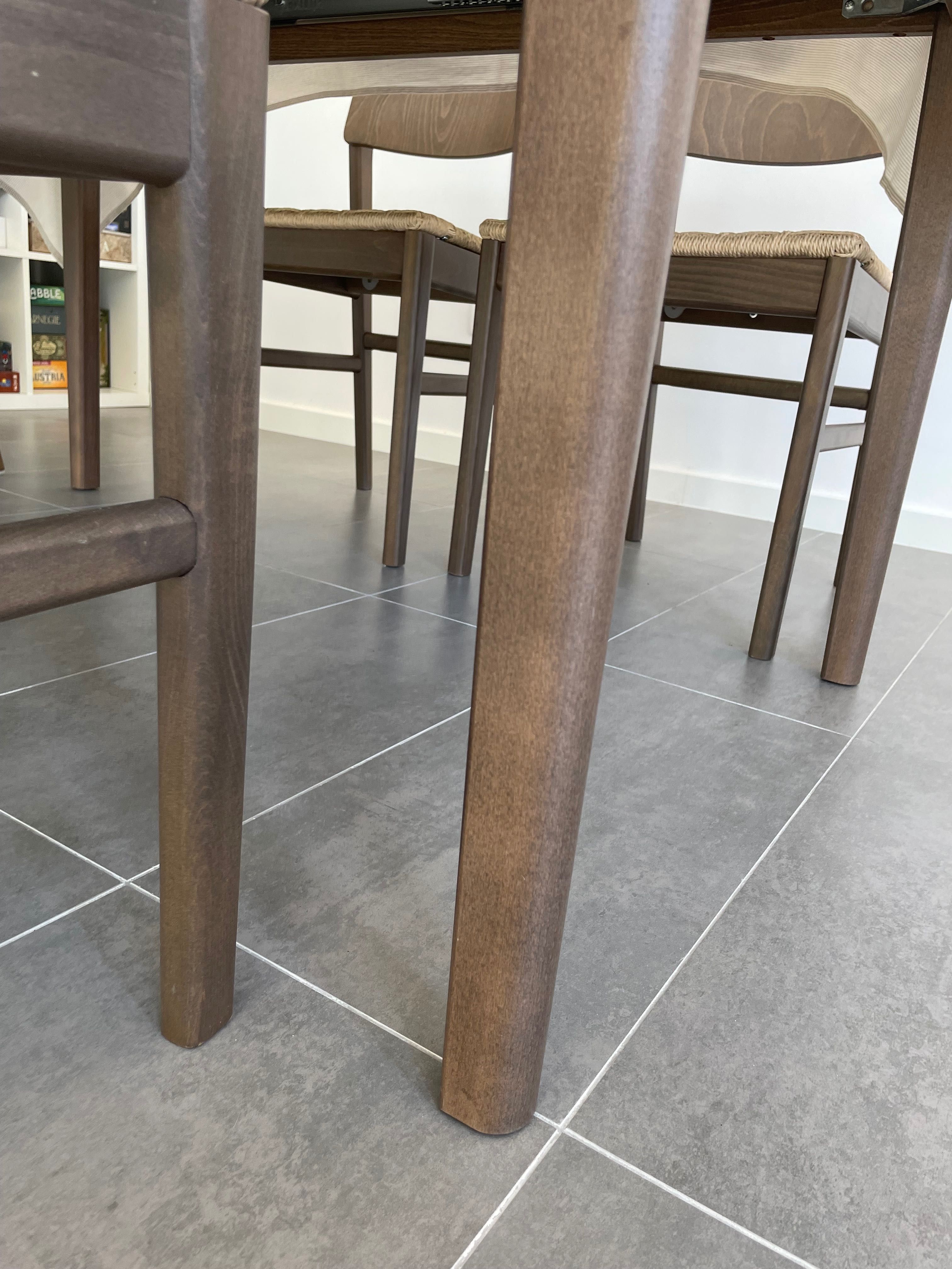Mesa de sala e cadeiras SKANSNAS castanho faia