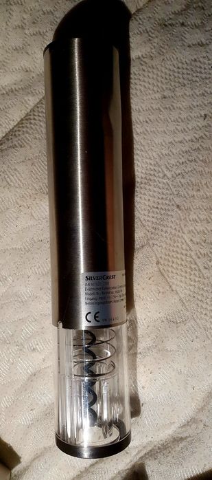 Korkociąg elektryczny do otwierania wina