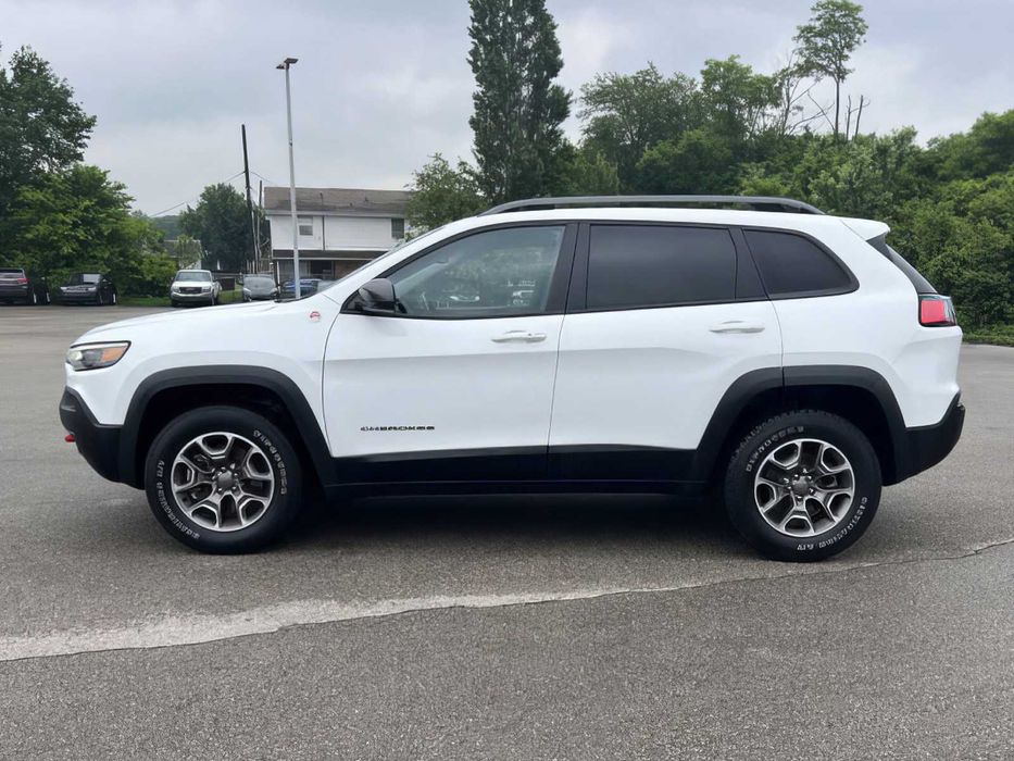 Jeep Cherokee      2021