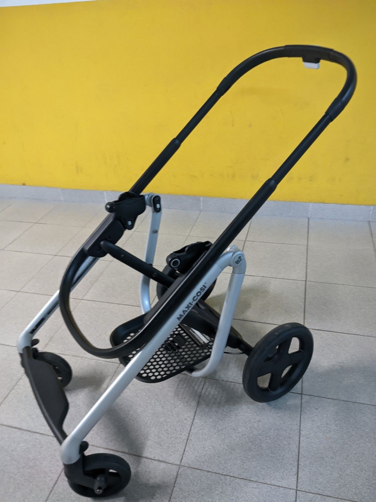 Carrinho Trio Maxi-Cosi Lila + Base Isofix
