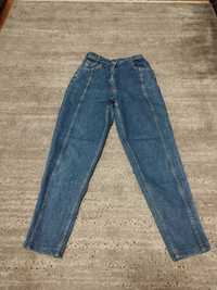 Жіночі джинси  мом