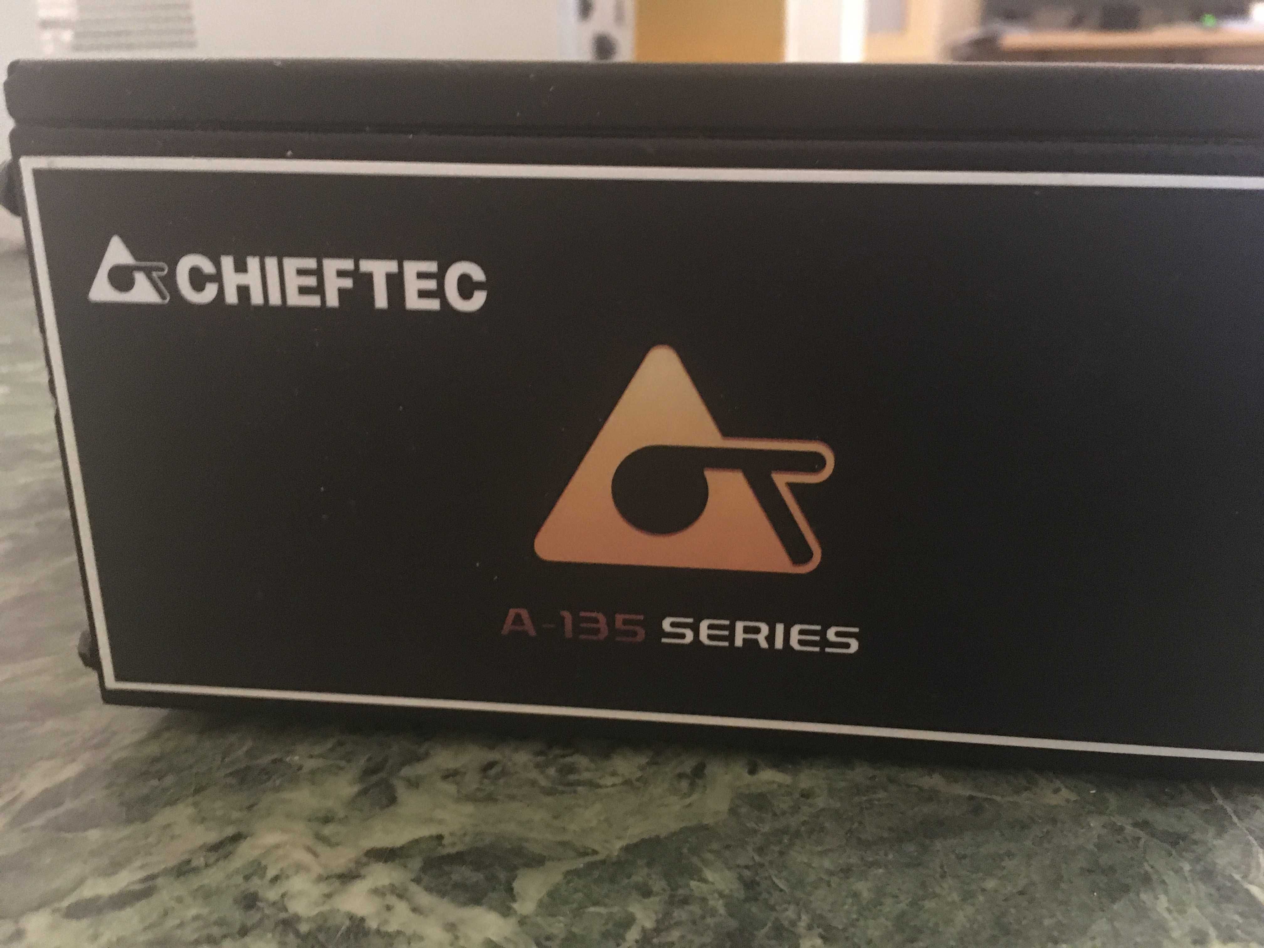 Zasilacz Chieftec  1000W APS-1000CB pół modularny testowany
