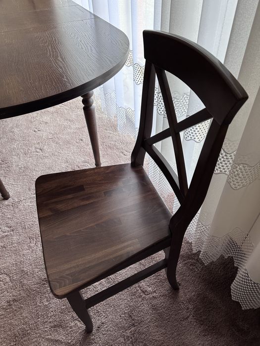 Столовый стол и 6 стульев