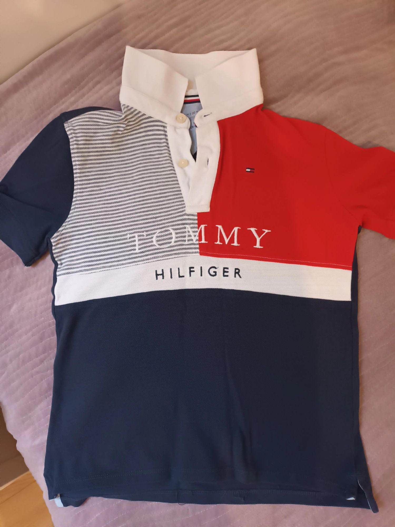 Sprzedam koszulkę Polo Tommy Hilfiger 134