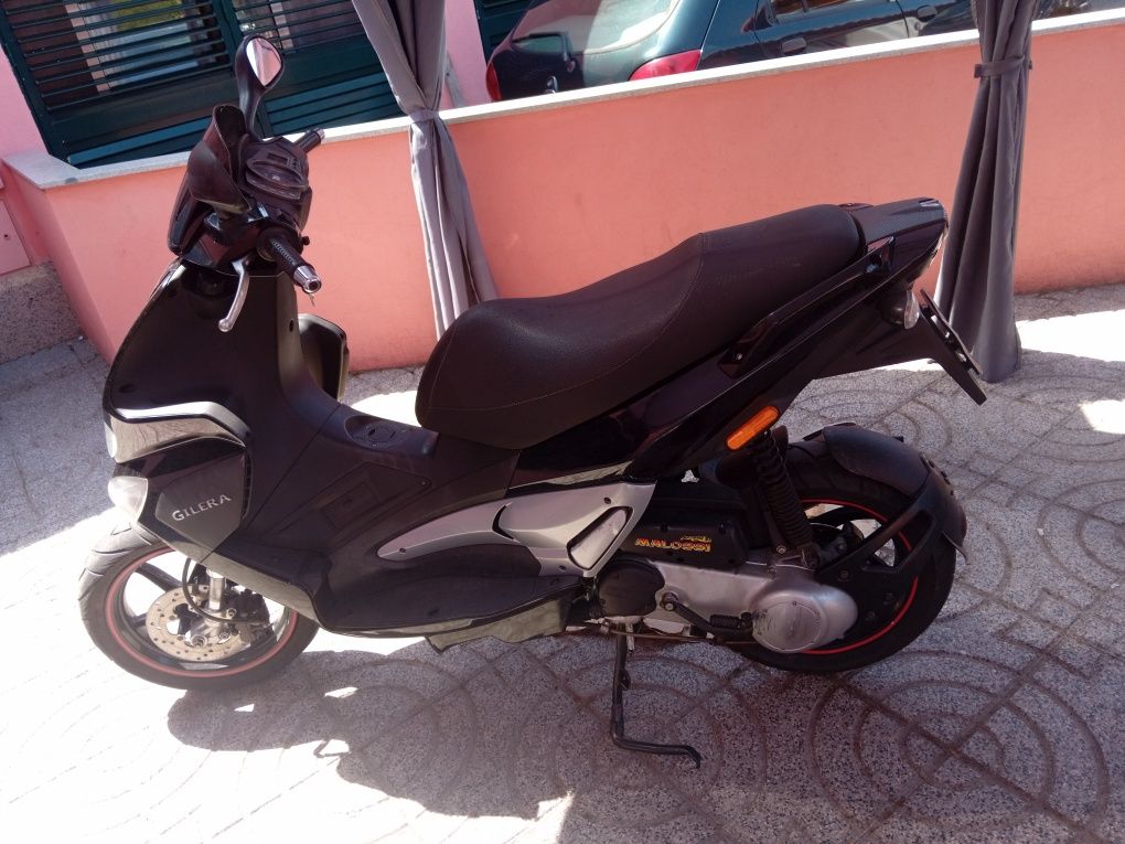 Scooter gilera runner