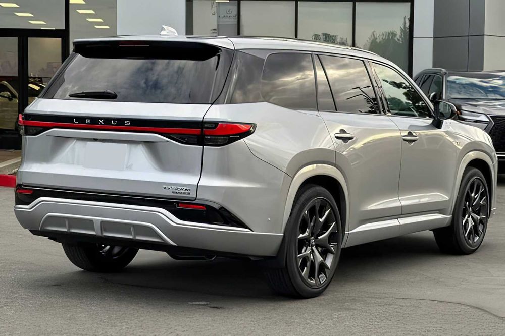 Lexus TX 500h      2025