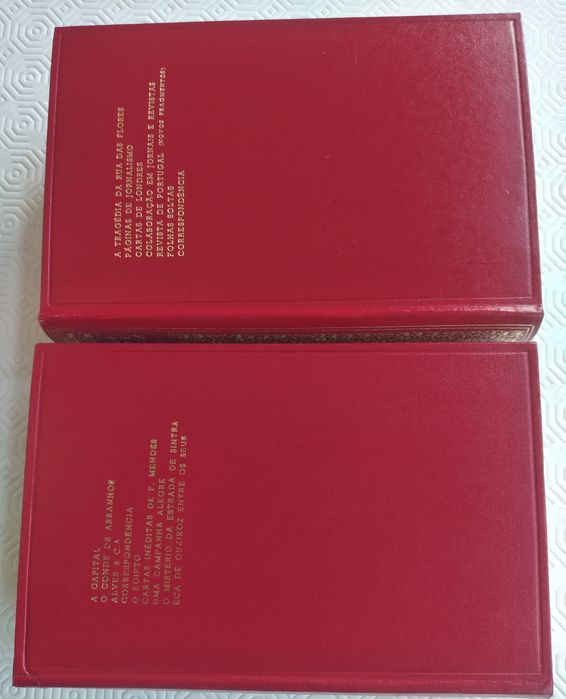 Novos - Eça de Queiroz obra completa - 4 livros em pele e papel bíblia