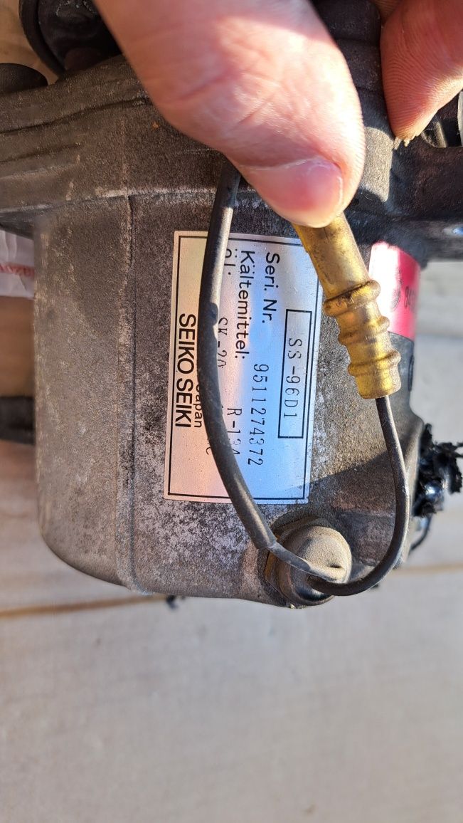 Kompresor klimatyzacji łapa BMW Z3 E36  m44b19
