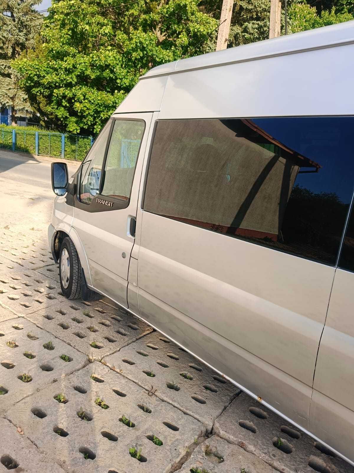 Ford Transit 9 osobowy