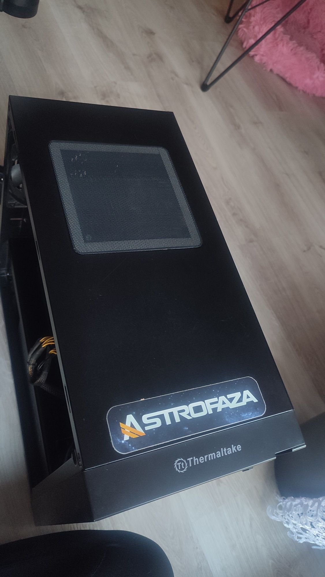 Komputer stacjonarny Ryzen 3 / SSD / 8GB / Radeon R9 / Windows 10