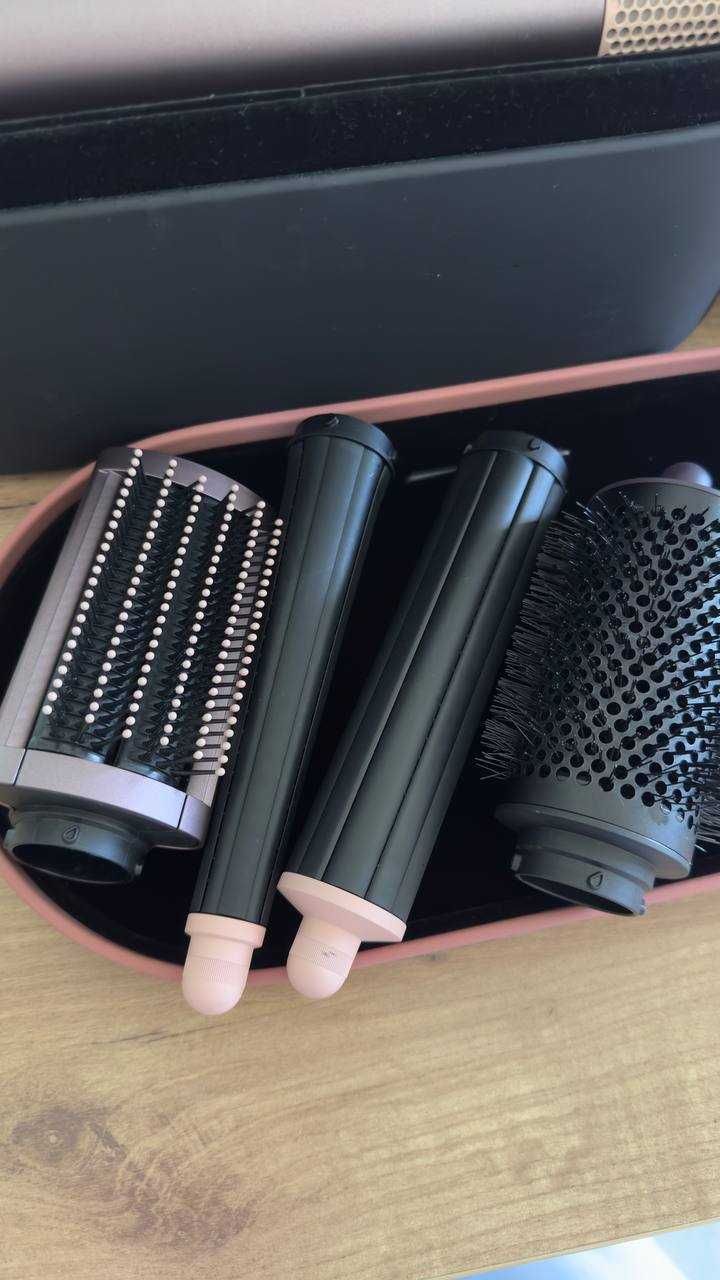 Dyson Airwrap z Bluetooth – edycja limitowana, fioletowa