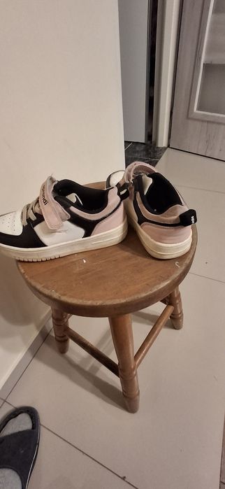 Buty dziecięce rozmiar 31.