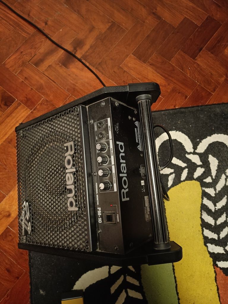 Roland PM-10 – Monitor/Amplificador para Bateria Eletrónica