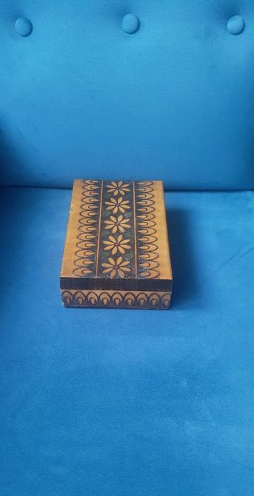 Drewniana szkatułka pudełko organizer na biżuterię akcesoria