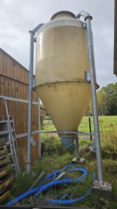 Silos paszowy zbożowy 4m3 sprawny