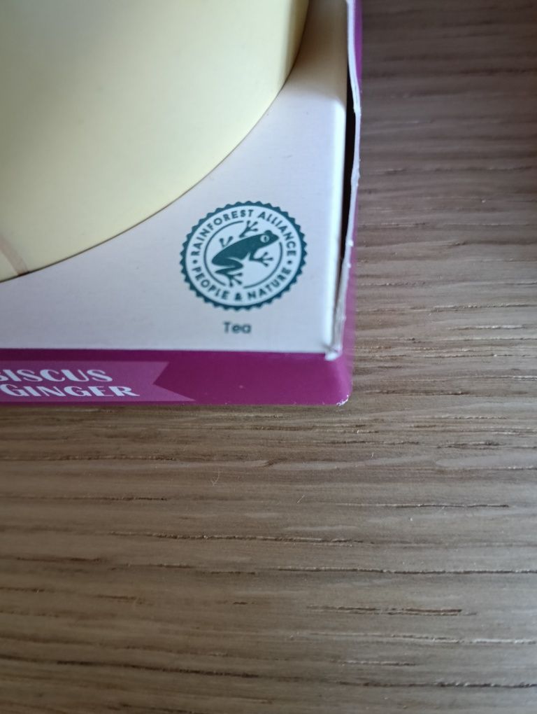 Zestaw kubek i zielone herbaty