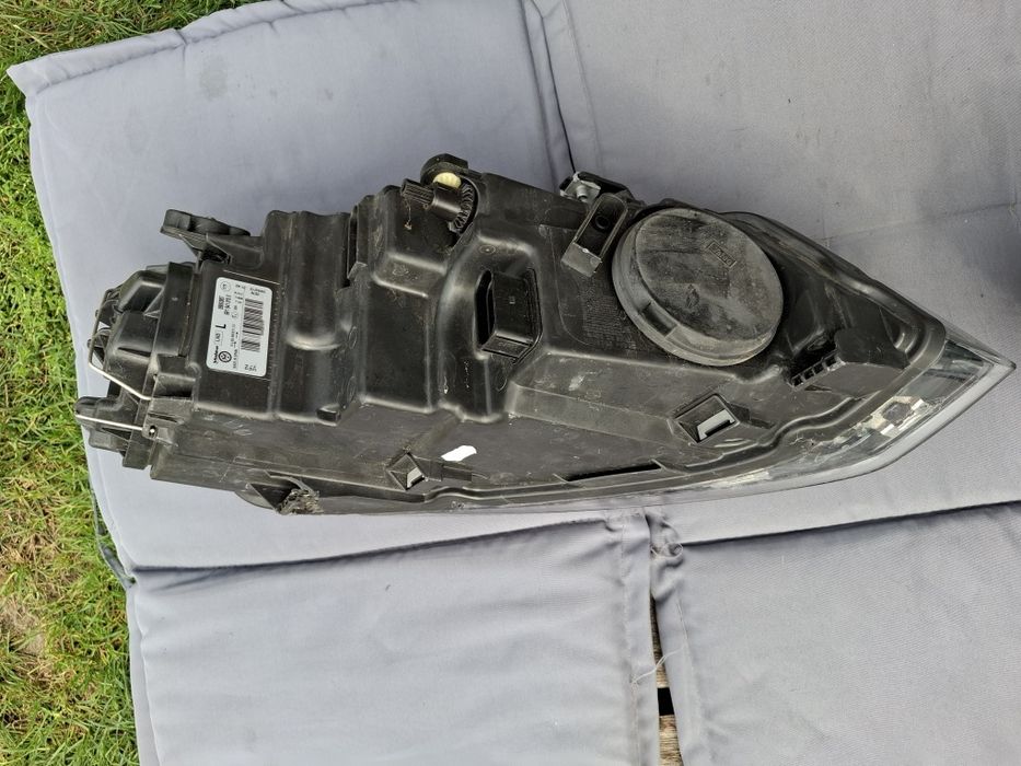 Lampy przednie reflektory polo 6R lewa prawa ładne Valeo oryginalne