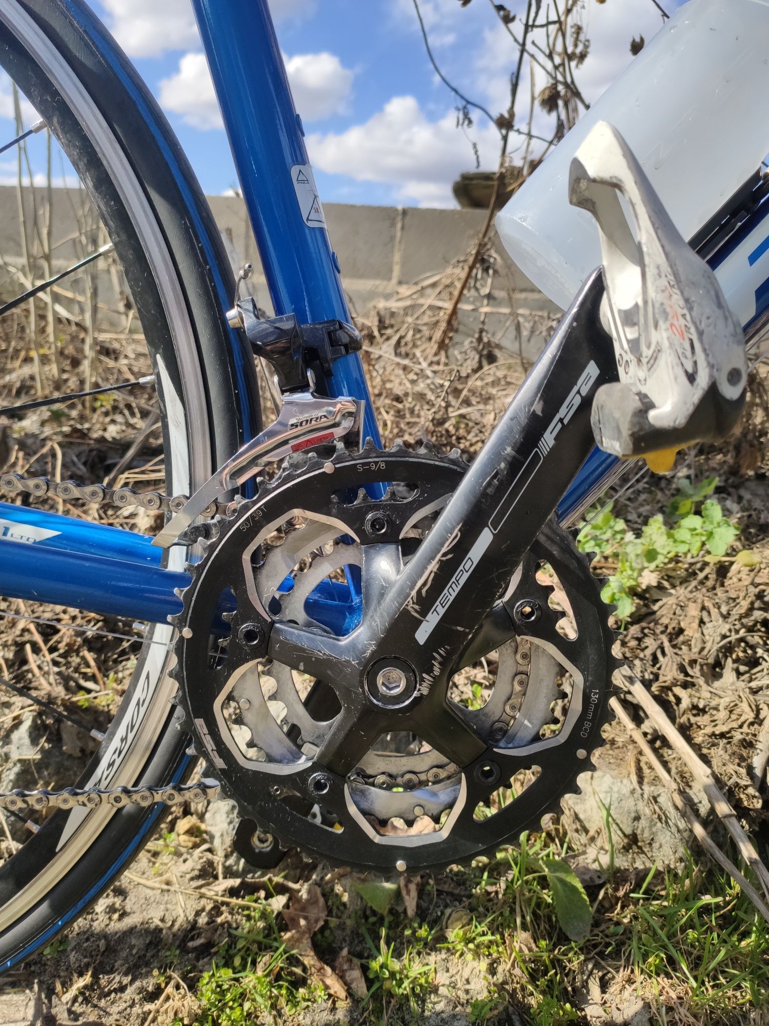 Шосейний велосипед Fuji Sportif Tiagra