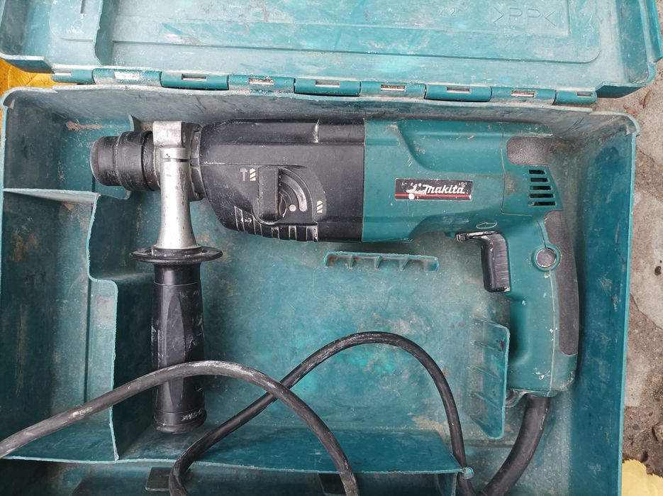 Перфоратор Makita в кейсе
