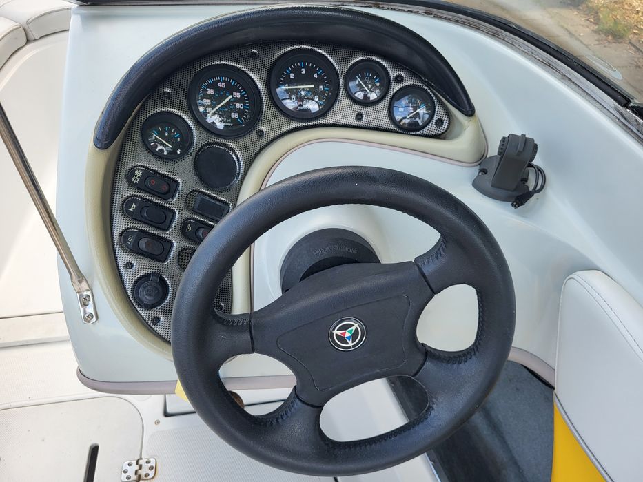 Lodz lodka motorowka Campion Allante 535 BOWRIDER bayliner searay