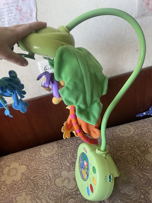 Каруселька для ліжка