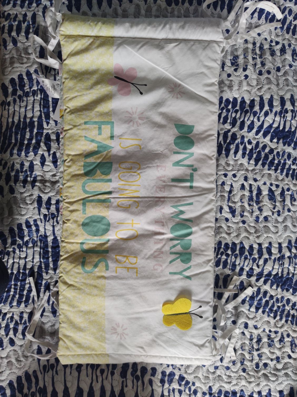 Contorno de cama bebé