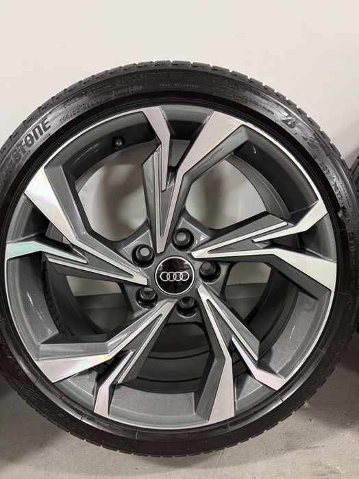 ALUFELGI AUDI A3 S3 8Y0 S-Line Oryginalne Letnie 18 BiColor