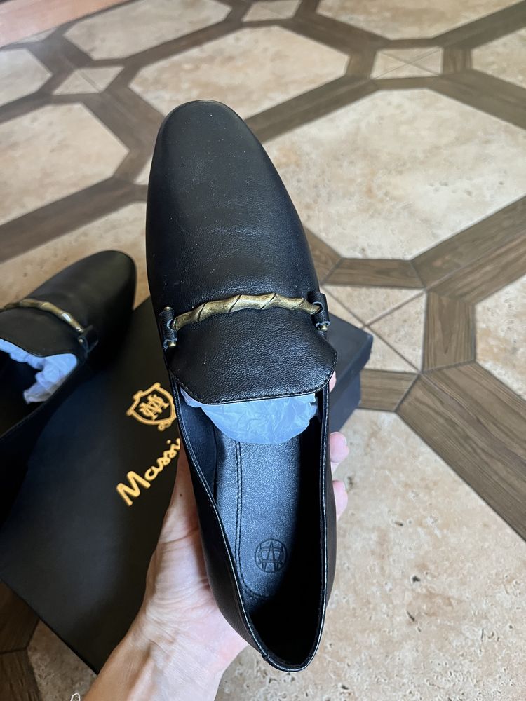 Лофери Massimo Dutti