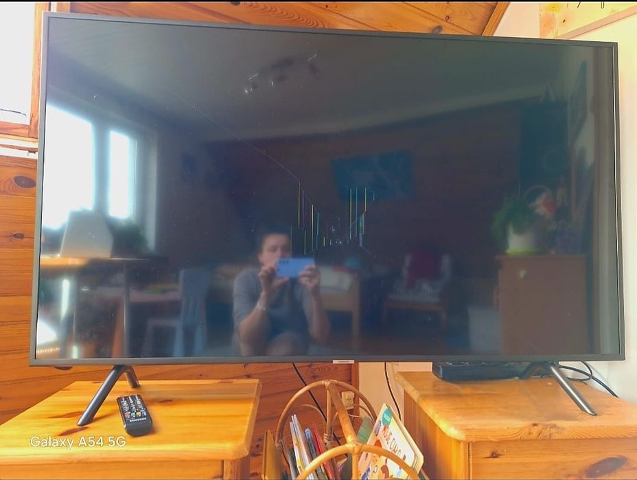 TV 55cali SAMSUNG LED UE55NU7172U pęknięta matryca