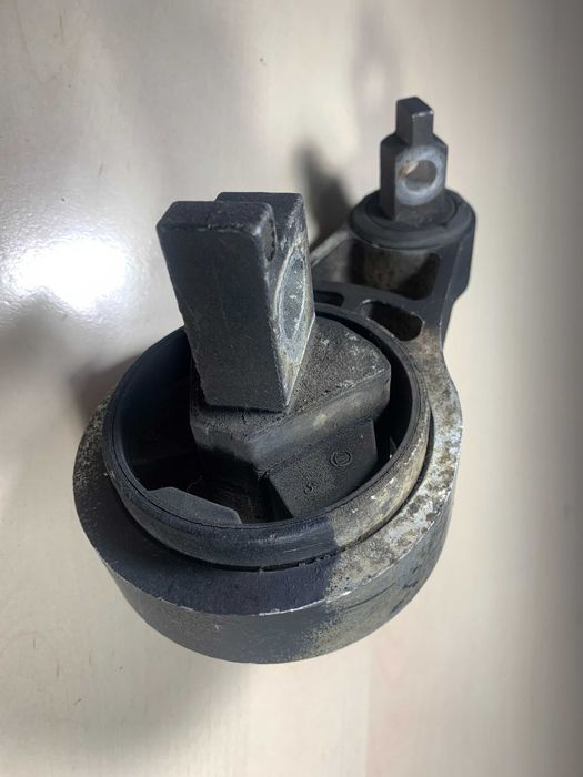 Подушка двигуна Alfa Romeo 159 / Brera (Magneti Marelli)