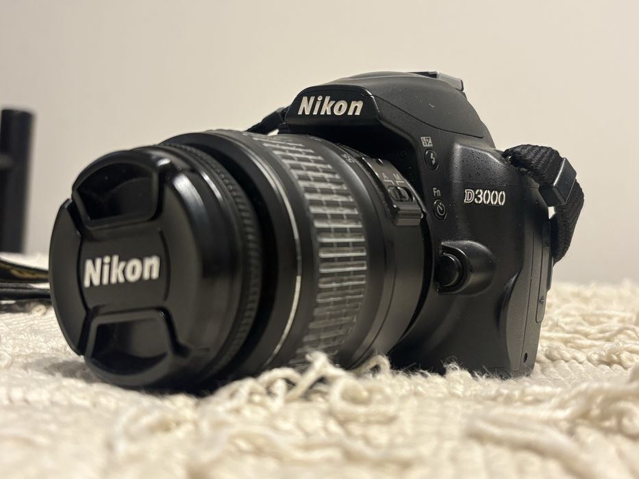 Câmera Nikon D3000 + Lente