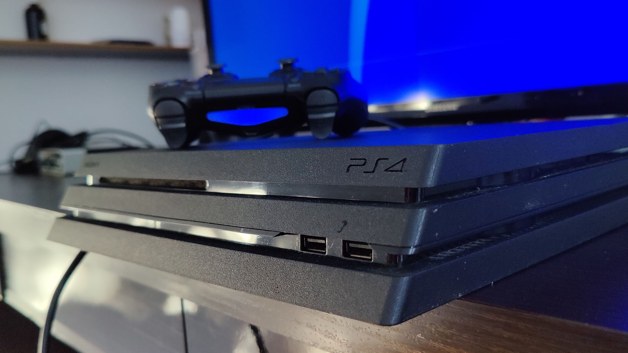 PlayStation 4 pro 1tb