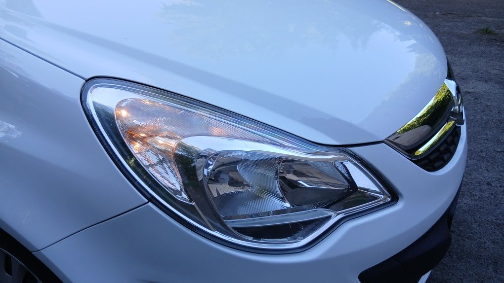 Продам Opel Corsa 1.2 2011 рік.