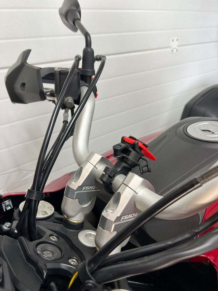 Benelli TRK502X Vermelha